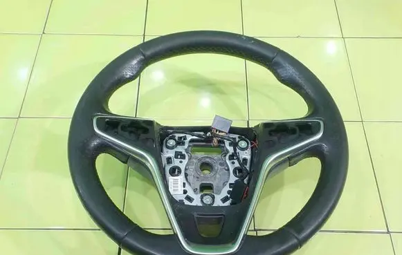 Opel Insignia A Steering wheel WP96