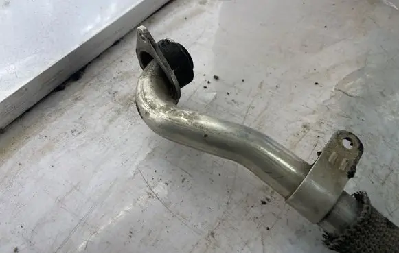 Opel Signum EGR valve line/pipe/hose