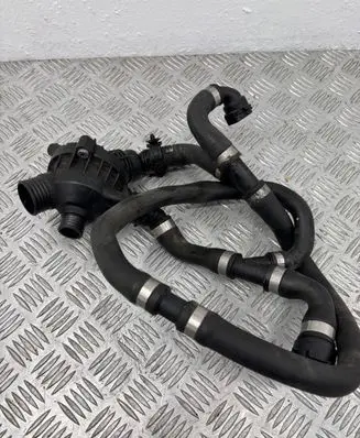 Thermostat/thermostat housing