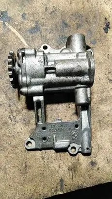 BMW 3 E90 E91 Oil pump 2247217