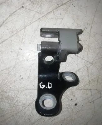 Land Rover Range Rover L322 Front door upper hinge 70254429