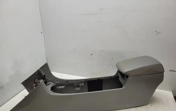 Mazda 3 I Center console