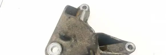 Opel Insignia A Engine mounting bracket 13228285 c2508m