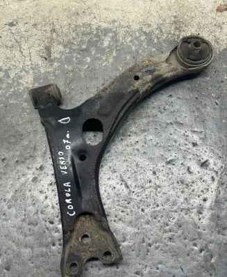 Toyota Corolla Verso AR10 Front lower control arm/wishbone