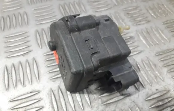 Renault Laguna II Headlight level adjustment motor 8200006664 00816400