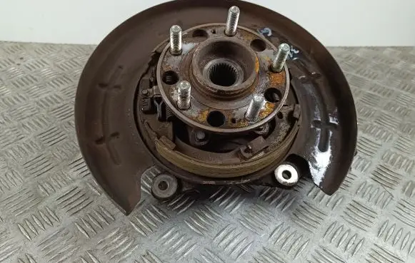 KIA Sorento Rear wheel hub