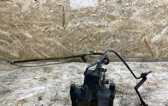 Rear brake caliper