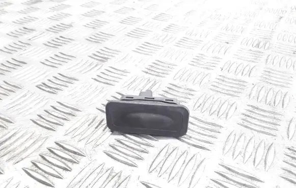 Renault Megane II Tailgate opening switch 8200076258