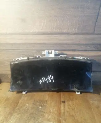 Toyota Corolla Verso E121 Speedometer (instrument cluster)