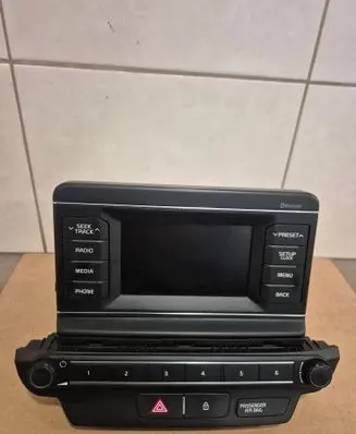 KIA Ceed Radio/CD/DVD/GPS head unit 96170J7100