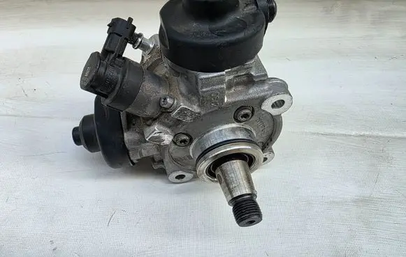 Jeep Cherokee Fuel injection high pressure pump 35022147F