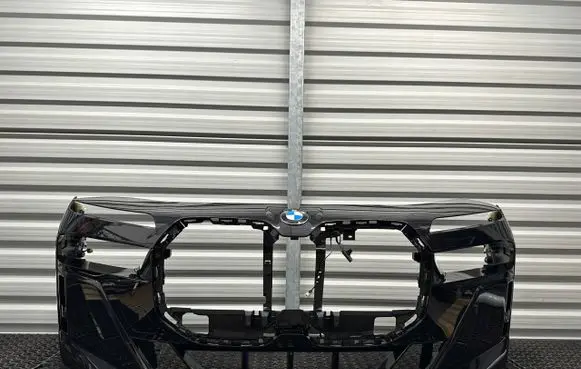 BMW 7 G70 Front bumper