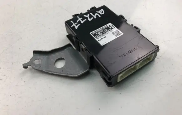 Toyota Avensis T270 Other control units/modules 8969005040
