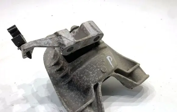 Ford Ecosport Engine mount vacuum valve 