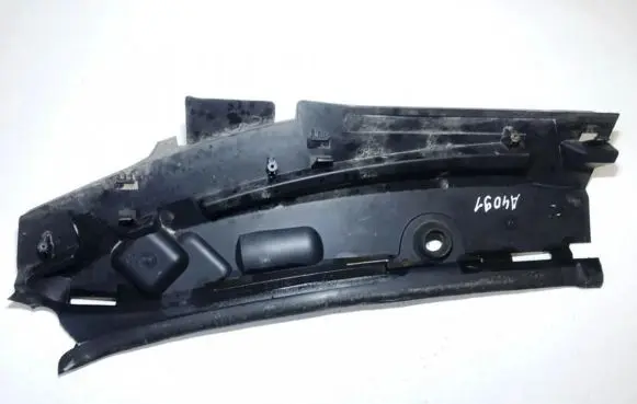 Citroen C3 Wiper trim 9637992377