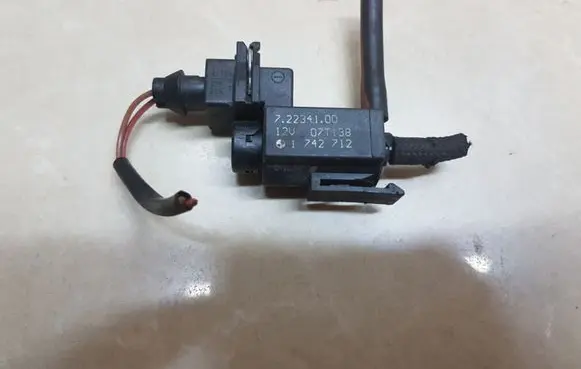 BMW 5 E60 E61 Turbo solenoid valve 72234100 1742712