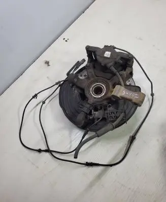 Mercedes-Benz B W246 W242 Front wheel hub 24606
