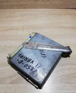 Volvo 850 Engine control unit/module ECU 0281001709