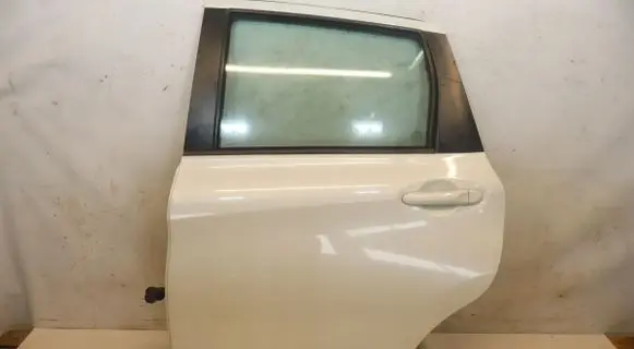Nissan Note (E11) Rear door