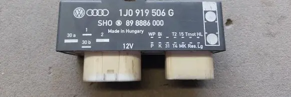 Coolant fan relay