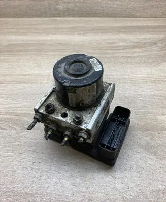 Volkswagen Golf V ABS Pump 1K0907379P 1K0614117H