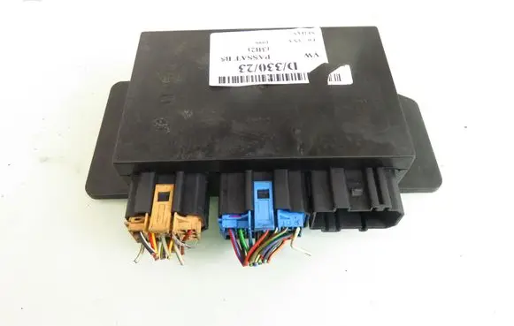 Volkswagen PASSAT B5 Central body control module 73190400 3B0959507