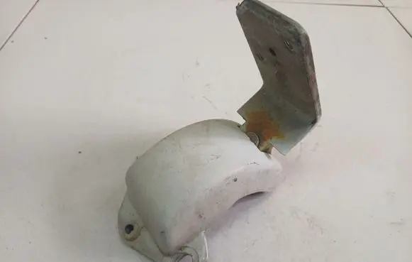 Opel Movano A Rear door lower hinge 