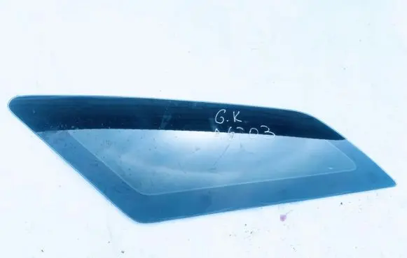 Chrysler 300 - 300C Rear side window