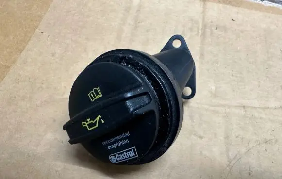 Volkswagen Amarok Oil fill pipe 059103482H 06K103485A