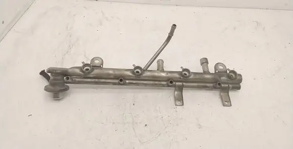 BMW 3 E46 Fuel main line pipe 1435910