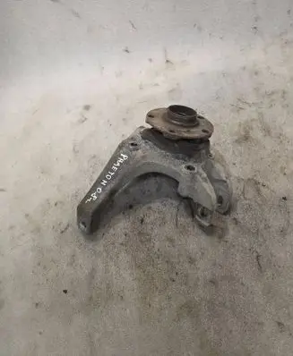 Volkswagen Phaeton Rear wheel hub spindle/knuckle 