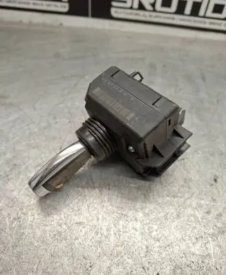 Mercedes-Benz C W204 Ignition lock A2079052600 33003217 33003219