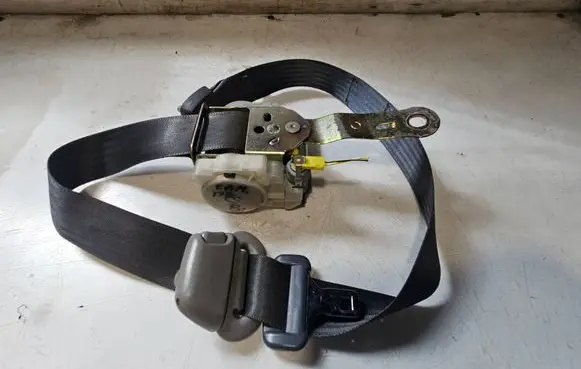 Toyota Camry Front seatbelt