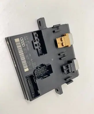 Audi A4 S4 B6 8E 8H Comfort/convenience module 8E0907279J