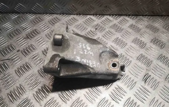 Mercedes-Benz S W221 Engine mounting bracket 6422230504 A6422230504