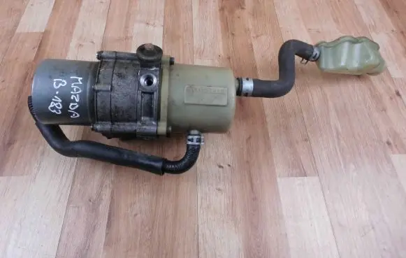 Mazda CX-7 Power steering pump EH6432600A