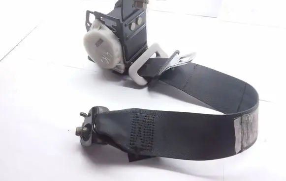 Honda Civic Rear seatbelt ADC707826 041203