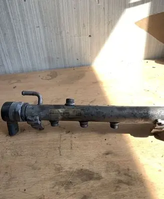 Mercedes-Benz S W221 Fuel main line pipe A6420702495