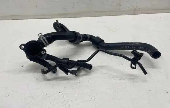 Volkswagen Tiguan Engine coolant pipe/hose 5N0122157BP 04L122058F