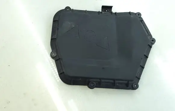 BMW X3 F25 Fuse box cover 8509910
