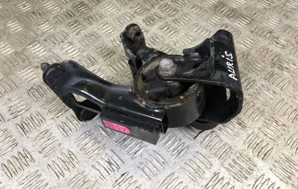Toyota Auris E180 Engine mount bracket