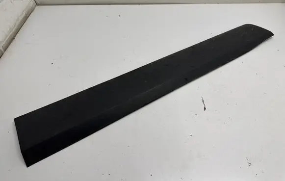 Opel Crossland X Front door trim (molding) 13482096
