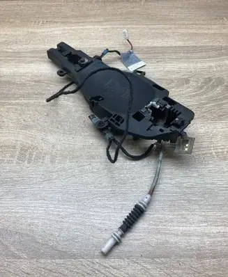 BMW X5 E70 Front door exterior handle/bracket 7184659 14010710