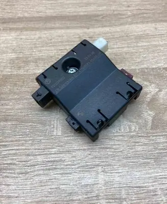 BMW X5 E70 Aerial antenna amplifier 9141491 10819610