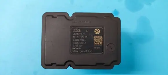 Volkswagen Golf VI ABS Pump 1K0907379AN 1K0614517BD