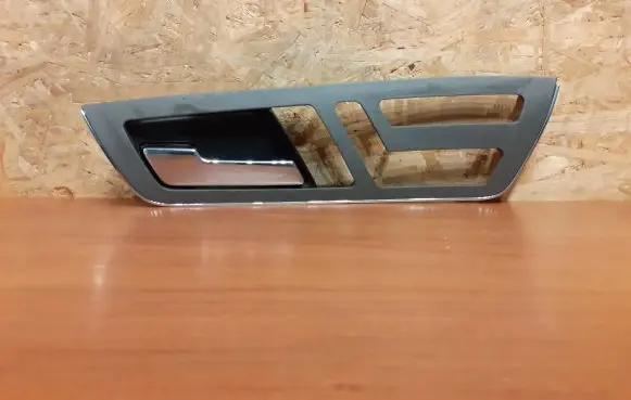 Mercedes-Benz S W221 Front door interior handle A3363010001 2498