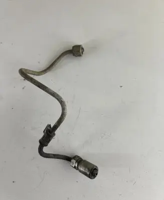 Mitsubishi L200 Fuel injector supply line/pipe 