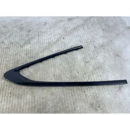 BMW 6 G32 Gran Turismo Rear glass trim 8495578