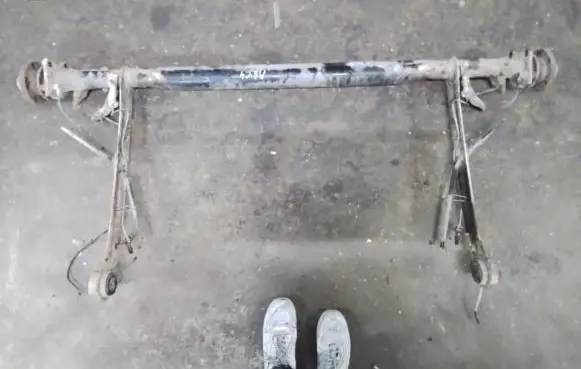 Audi A6 S6 C4 4A Rear axle beam 