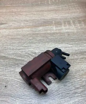 Ford Focus Turbo solenoid valve 6G9Q9E882CA 70177100